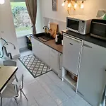 La Dependance, Petite Maison Au Calme 1chambre بيت للعطل *