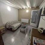 La Dependance, Petite Maison Au Calme 1chambre Vallon-sur-Gee