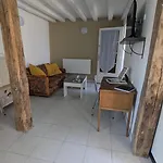 La Dependance, Petite Maison Au Calme 1chambre