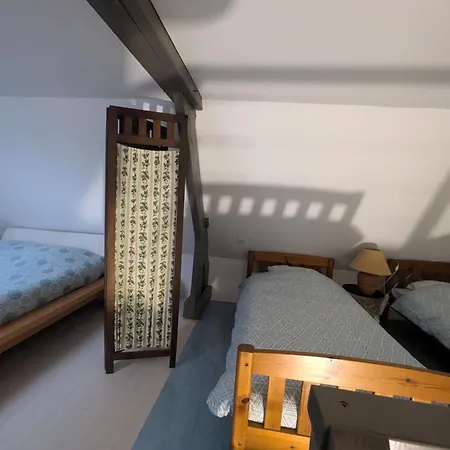 Сasa de vacaciones La Dépendance, Petite Maison Au Calme 1chambre Vallon-sur-Gee