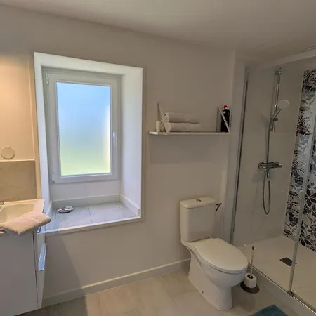 Сasa de vacaciones La Dépendance, Petite Maison Au Calme 1chambre Vallon-sur-Gee