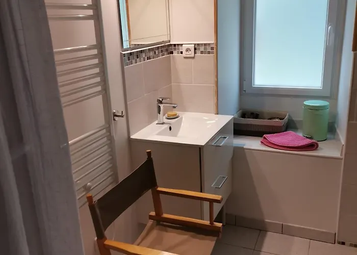 Hébergement de vacances La Dépendance, Petite Maison Au Calme 1chambre Vallon-sur-Gee