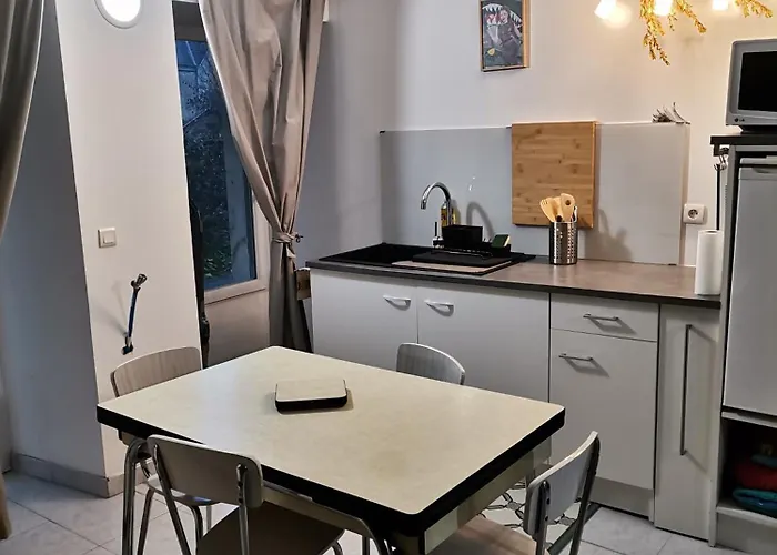 La Dépendance, Petite Maison Au Calme 1chambre Vallon-sur-Gee
